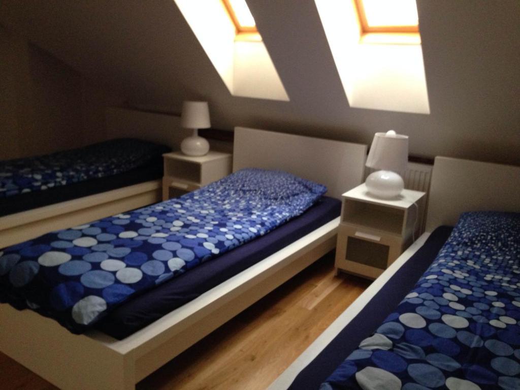 Onefam Miru Hostel Прага Стая снимка