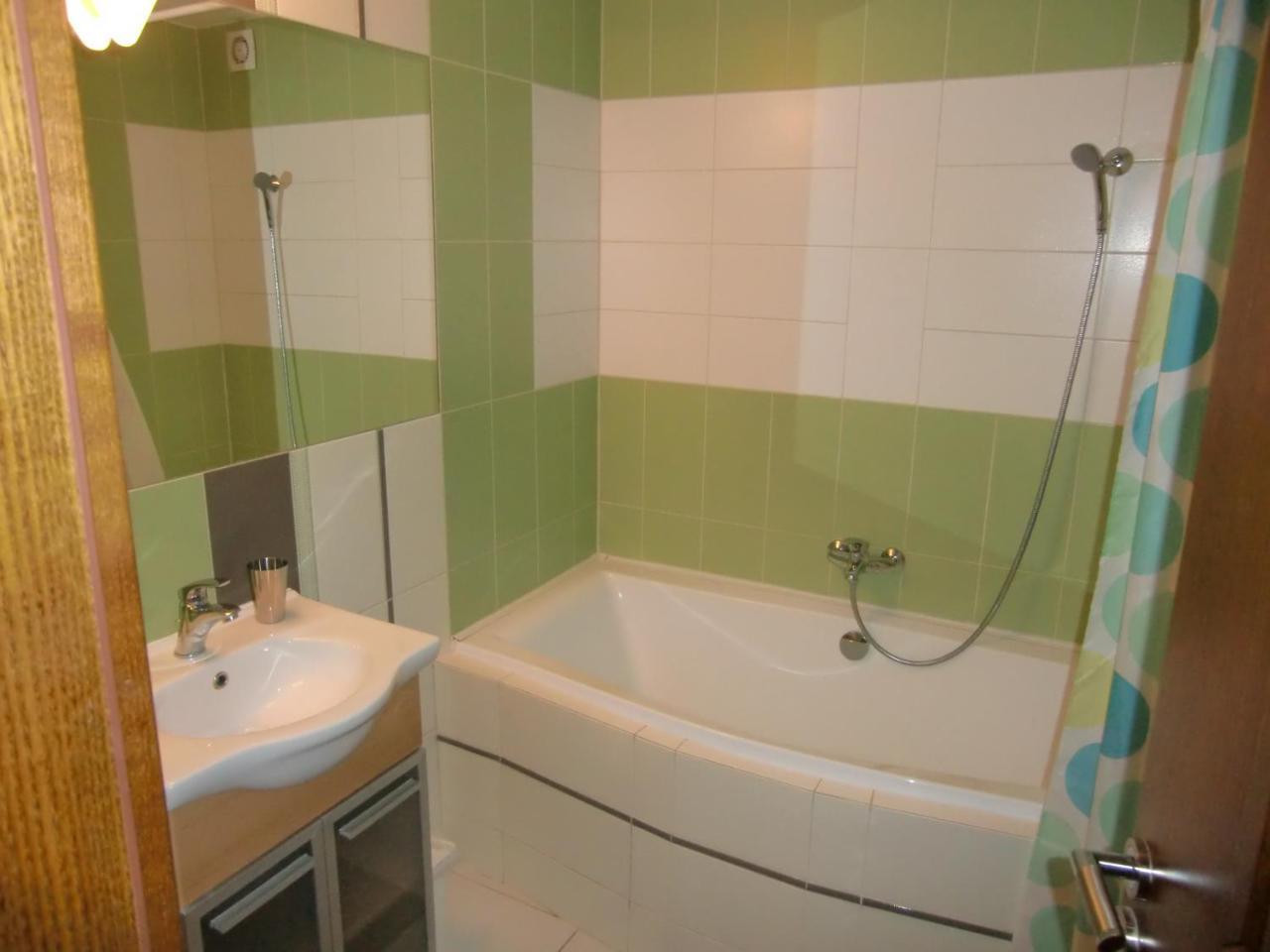 Onefam Miru Hostel Прага Екстериор снимка